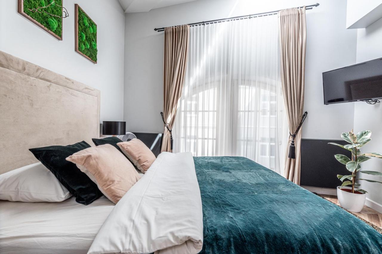 Sun Lighted Cathedral Square Studio Appartement Vilnius Buitenkant foto